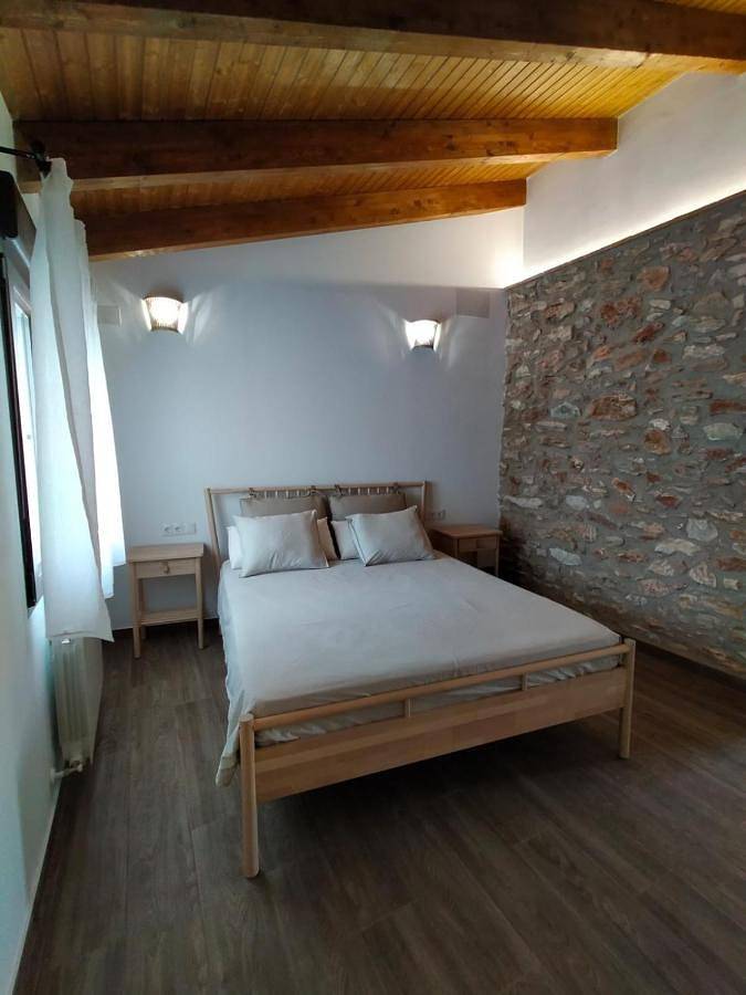 Casa rural para 8 personas, con piscina y vistas además de piscina para niños y jardín en Alcalaten - 2