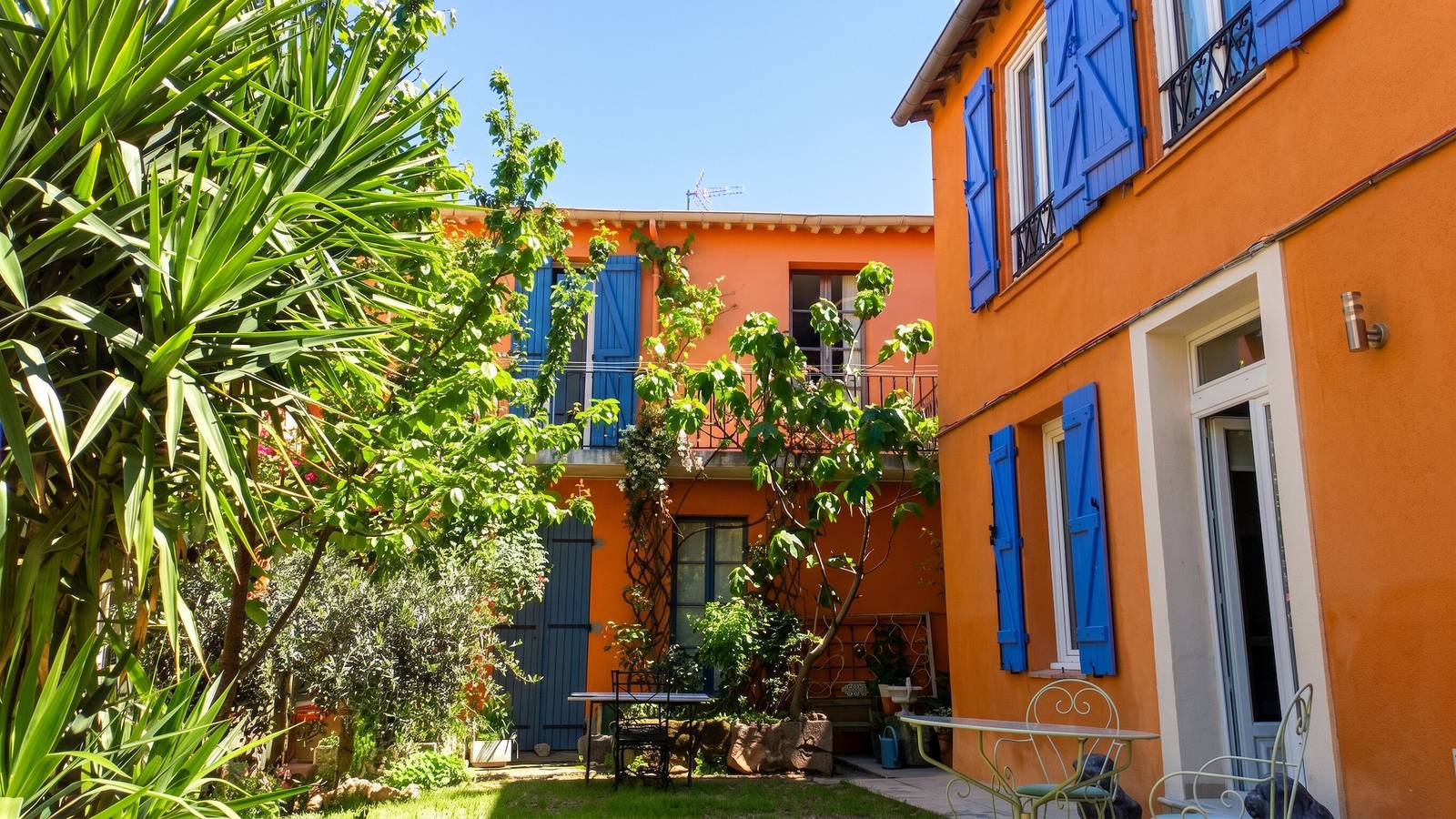 Cozy house in Béziers with private garden in Béziers, Côte d'Améthyste