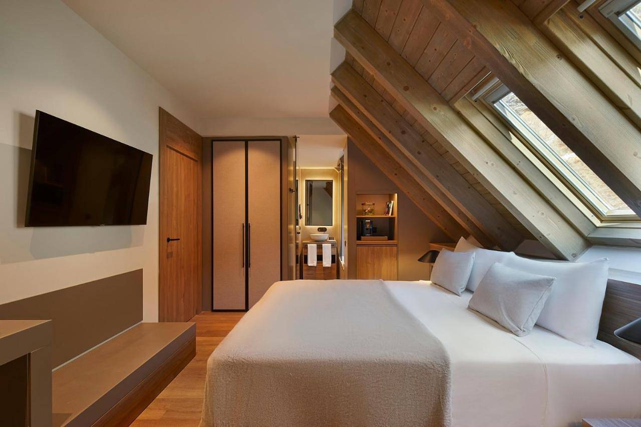 Superior Double or Twin Room in Baqueira, Naut Aran