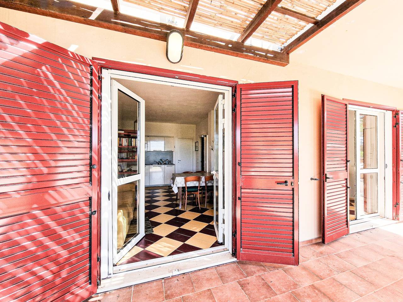 Ganze Wohnung, Apartment 'Lacona Beach' mit privater Veranda in Lacona, Capoliveri