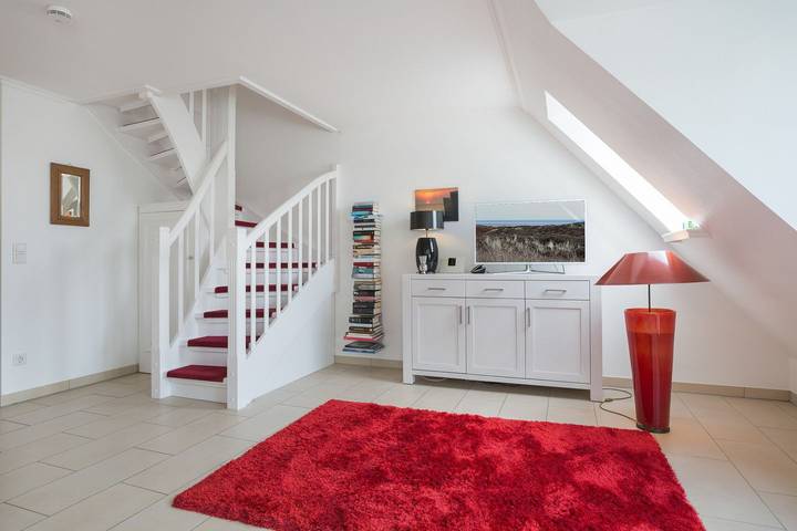 Ganze Wohnung, Luxuriöses & sehr großzügiges 2-Raum Appartement in bester, strandnaher Lage. in Wenningstedt, Sylt