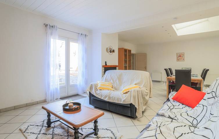 Cassel Garden Appartement avec WiFi et Parking in Oxelaëre, Région de Dunkerque