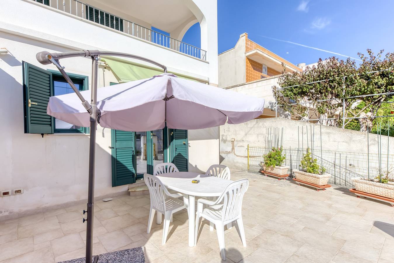 Appartamento intero, Appartamento 'Filomena 1' con terrazza privata e aria condizionata in Torre Vado, Golfo di Taranto