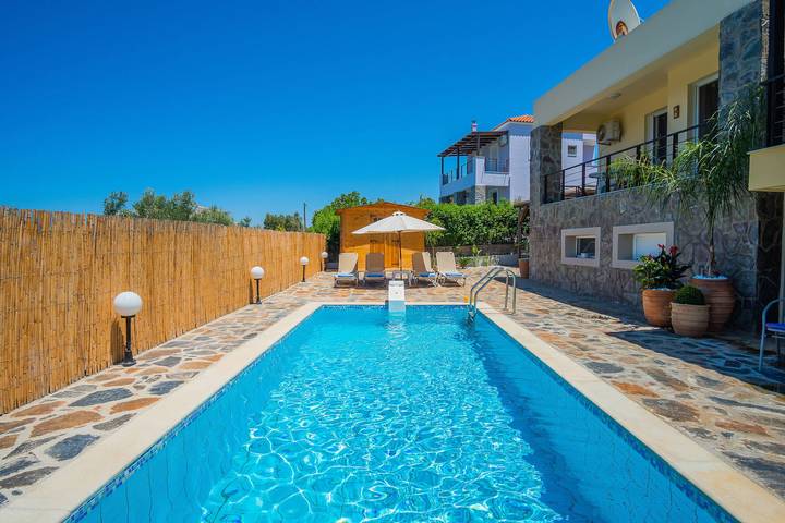 Location de vacances pour 9 personnes, avec jardin à Réthymnon - 2