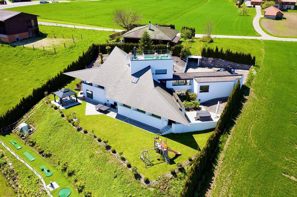 Luxusvilla auf dem Hügel mit Minigolf, Innenpool, Wellness & Spa in Rüeggisberg, Berner Oberland