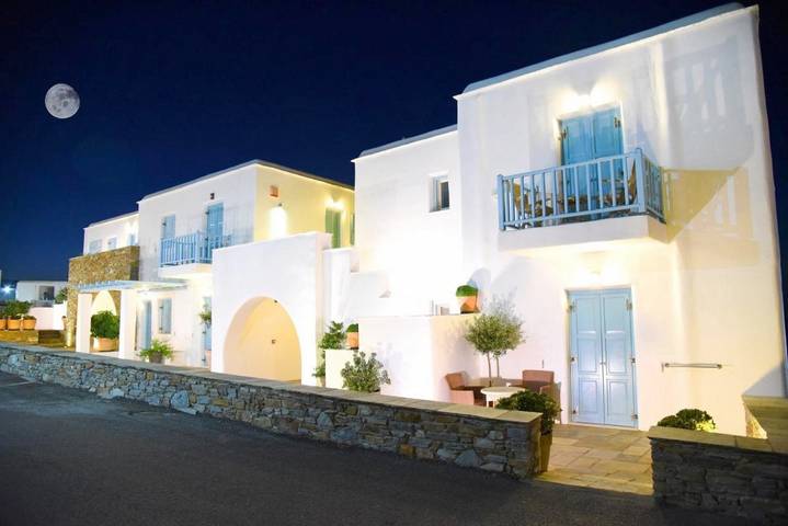 Hôtel pour 3 personnes, avec jardin et vue, animaux acceptés dans Kithnos Chora