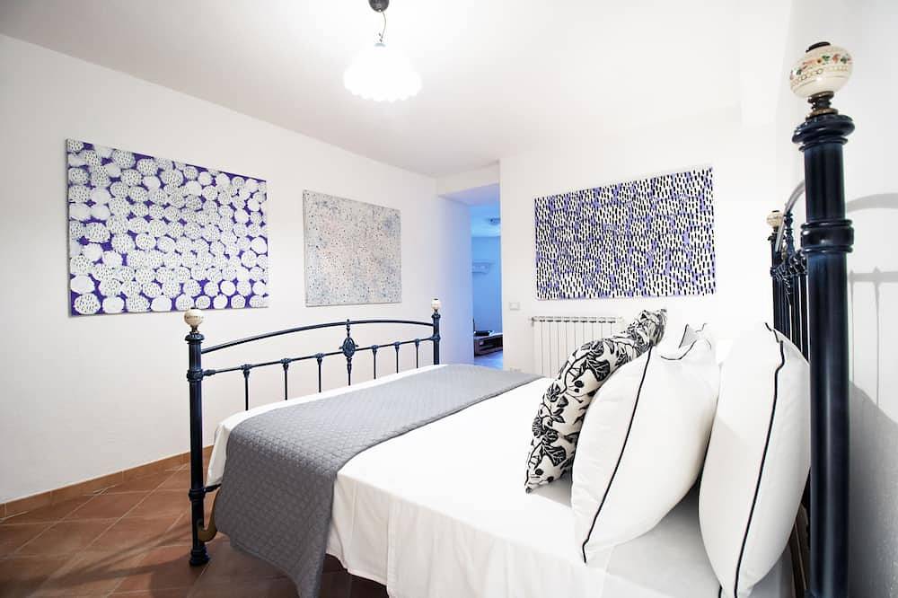 Ganze Wohnung, Nido: private apartment with sea-sunset view, surrounded by nature in Ischia in Forio, Ischia