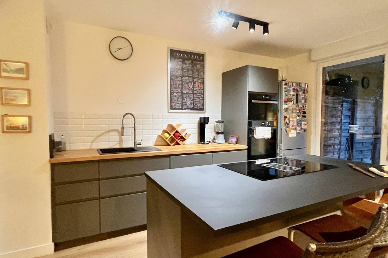 Entire apartment, A modern apartment, a terrace, and a garden in Aix-en-Provence, Mediterranean Coast (France)
