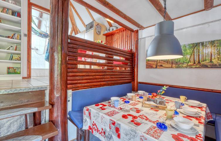 Gemütliche Wohnung mit Terrasse, Parkplatz & WiFi bei Frankenau in Frankenau, Waldecker Land