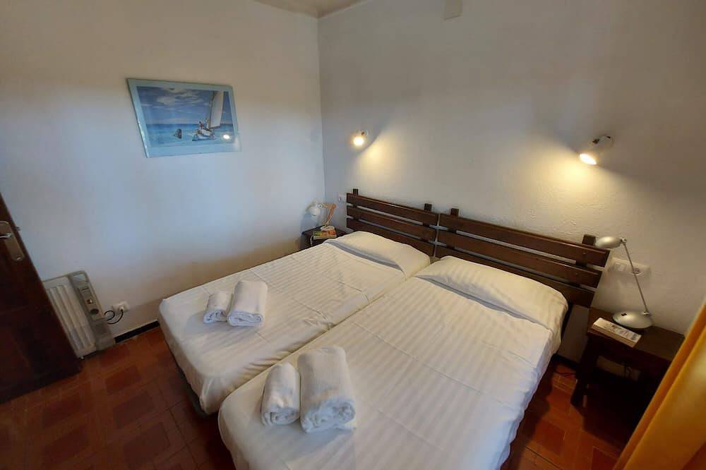 Villa Catabella with unlimited Wifi internet next to the beaches and the village in l'Escala, Upper Empordà
