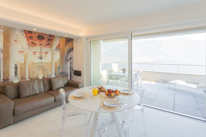 Ferienwohnung für 4 Personen, mit Balkon und Terrasse sowie Garten und Pool in Vercana