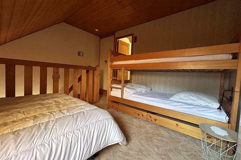 Entire apartment, Metabief - Quartier Beausoleil - Résidence Front Des Pistes in Mouthe-Lac et Mont d’Or, Doubs