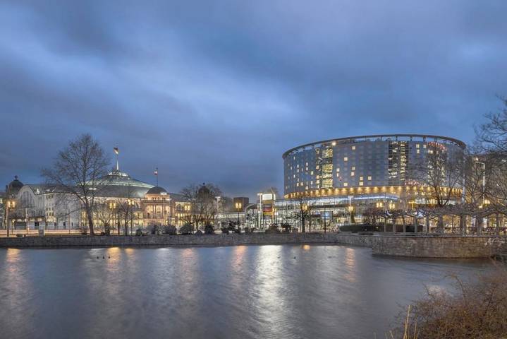 Hotel for 10 people, with Terrace and Sauna in Frankfurt am Main