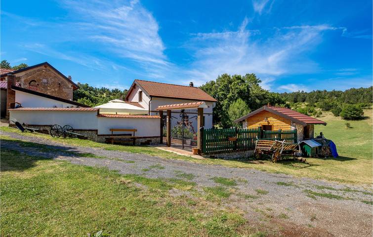 Ferienhaus für 5 Personen, mit Terrasse und Garten - 1