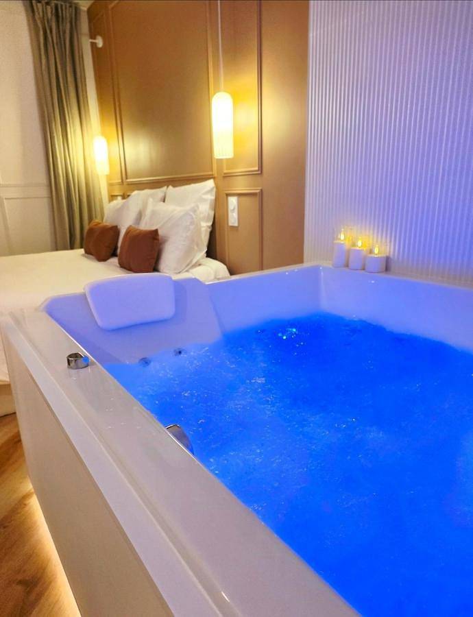 Gîte pour 2 personnes, avec terrasse et jacuzzi à Meyssac - 3