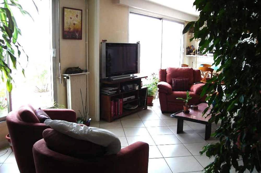 Chambre(s) d'hôtes Paris, quiet comfort. near metro, parking, terrace, wi fi in Paris, Ile de France