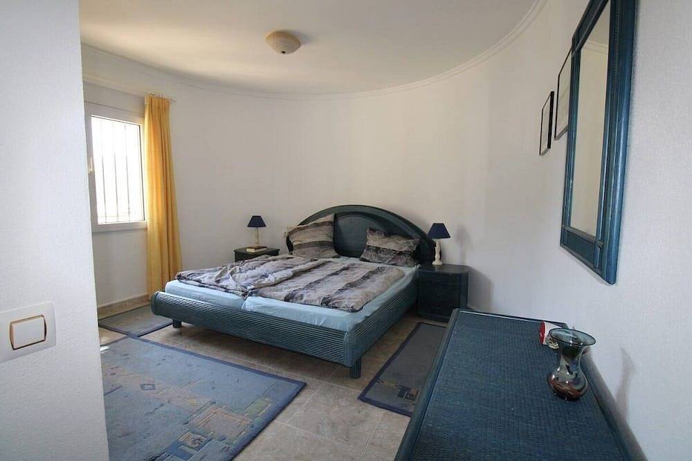 Saona Villas (As Barba): villa for 6 people, private swimming pool, air co in Pedreguer, Costa Blanca