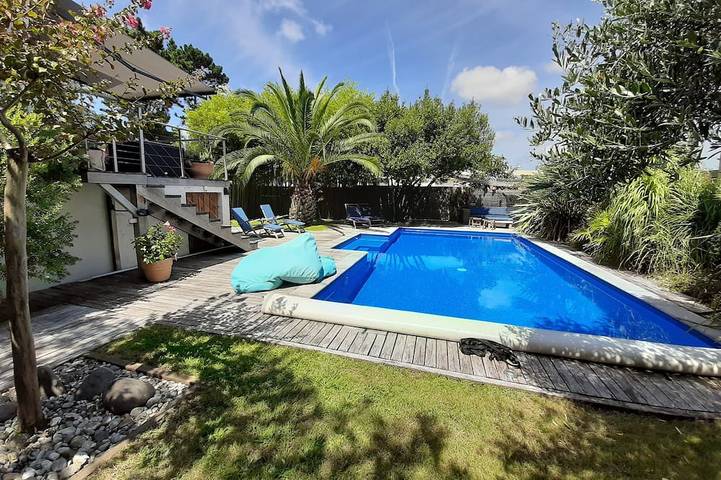 Location de vacances pour 8 personnes, avec terrasse et jardin dans Golf de Chiberta