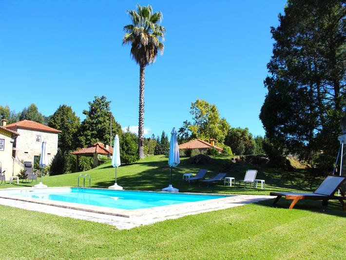 Casa de campo para 4 pessoas, com Jardim e Piscina em Vila Verde