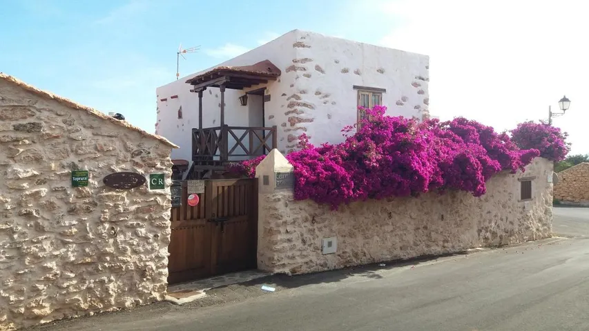 Casa rural para 4 personas, con jardín y piscina - 1