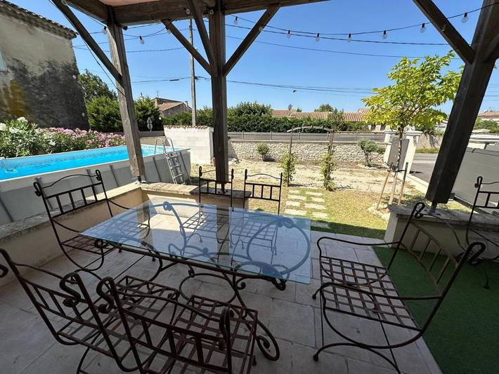 Villa pour 7 personnes, avec Terrasse ainsi que Jardin et Piscine à L'Isle-sur-la-Sorgue - 2