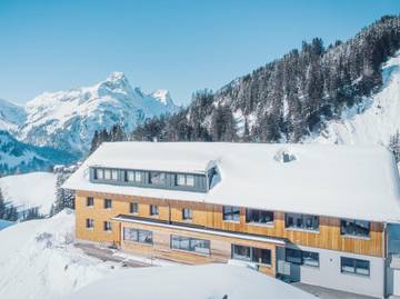 Pension pour 3 personnes, avec vue ainsi que sauna et jardin à Schröcken