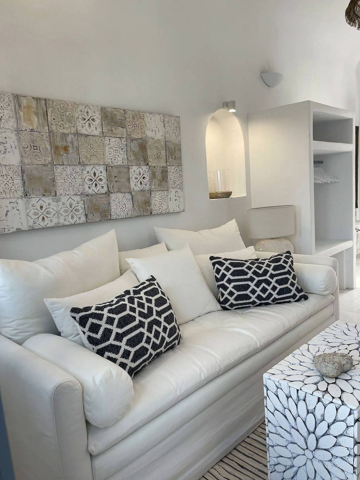 Charming Santorini Villa | 1 Bedroom Villa | Wonderful Sea Views & Perfect for a Couples Getaway | Oia in Ormos Ammoudiou, Oia