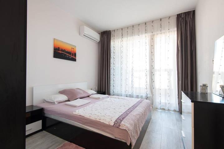 Ferienwohnung für 5 Personen, mit Balkon und Terrasse sowie Pool und Ausblick in Varna - 3