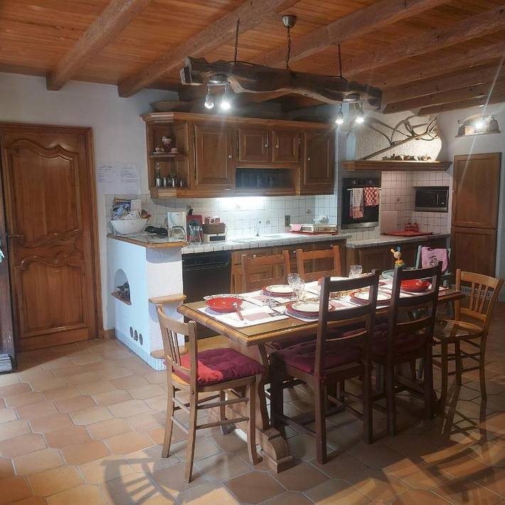 Location de vacances pour 7 personnes, avec terrasse, animaux acceptés à Saint-Laurent-du-Cros - 2