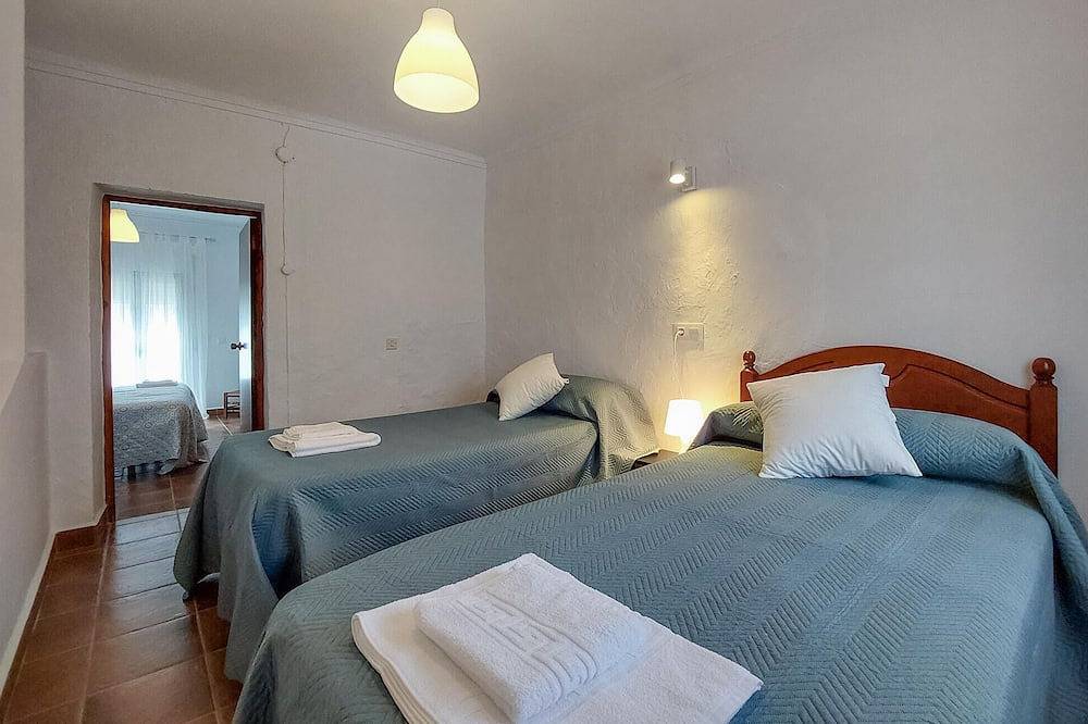 2 bedroom gorgeous home in Algodonales in La Muela (Cadiz), Algodonales