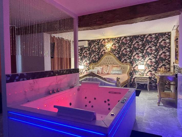 Location de vacances pour 2 personnes, avec jardin et jacuzzi à Étriché - 4
