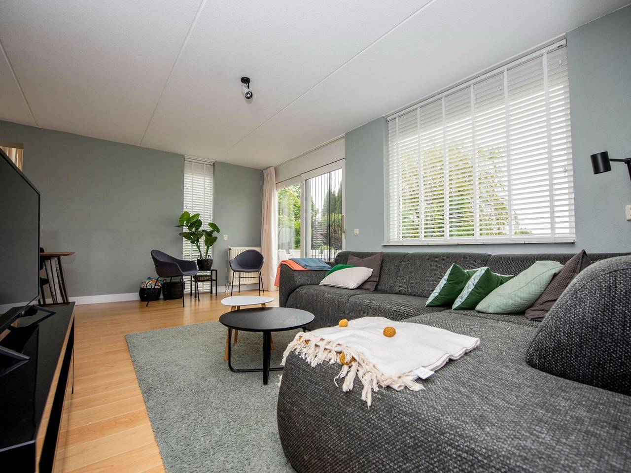 Holiday escape with a Private Jetty in Friesland