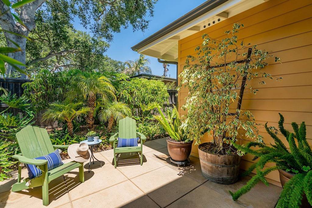 Mesa Bliss - Tropical Oceanside Guest House on the Mesa in Santa Barbara, Santa Barbara County