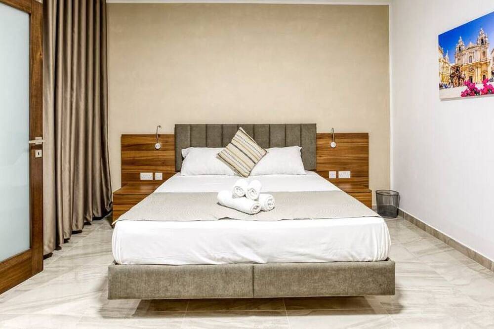 Apartamento inteiro, Luxurious, spacious fully equipped home in Swieqi in San Giljan, Ilha de Malta