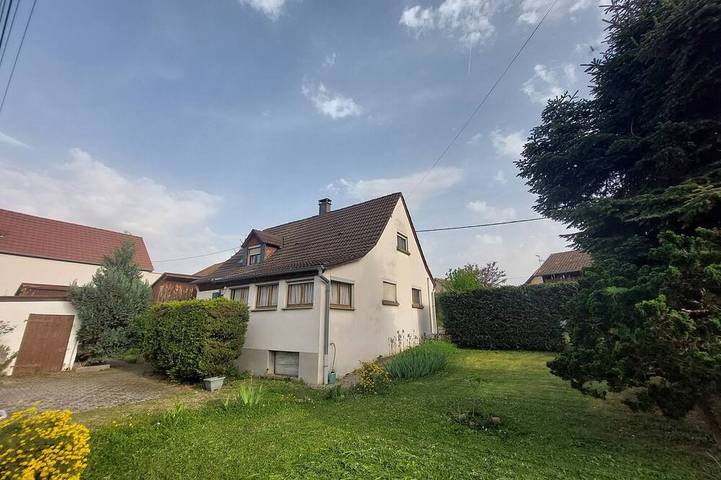 Location de vacances pour 5 personnes, avec terrasse et jardin à Sainte-Croix-en-Plaine