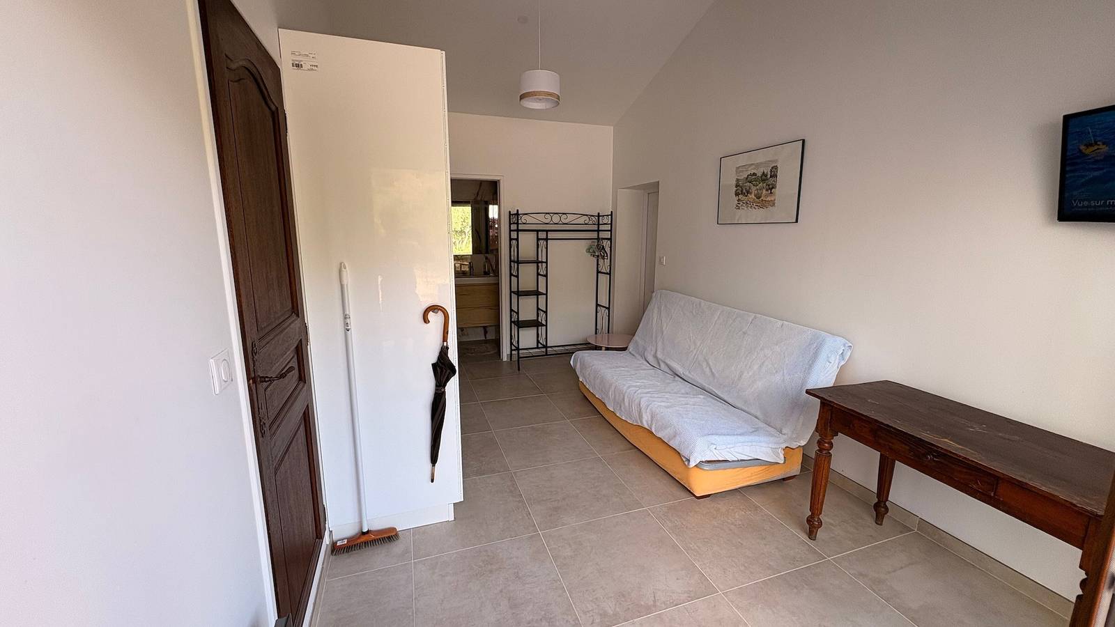 Estudio entero, Estudio 'Jk' con Terraza Privada y Wi-Fi in Roquevaire, Costa mediterránea (Francia)