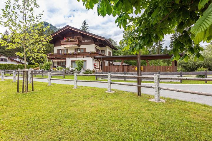Ferienwohnung für 4 Personen, mit Balkon und Garten in Sankt Ulrich am Pillersee