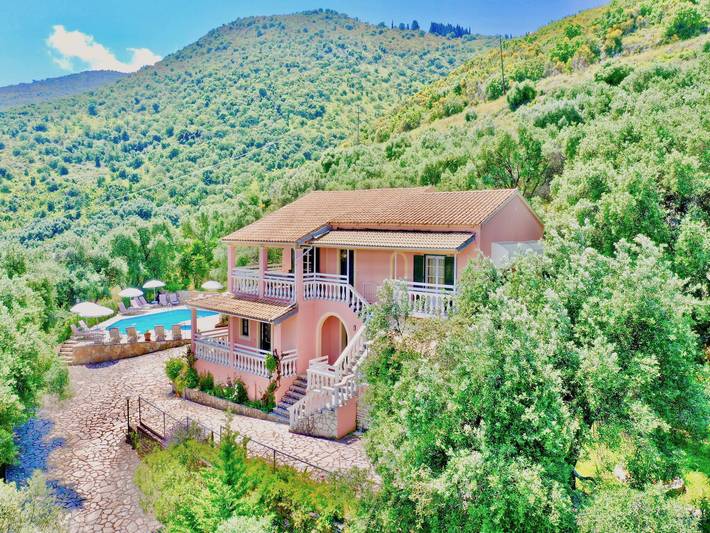 Beach Villa Thespina with private pool in Corfù