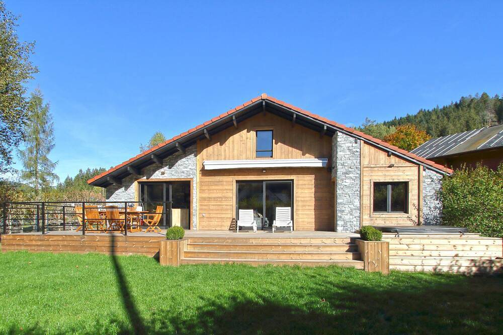 Chalet du Cerf Noir - 4 *- Cosy & Jacuzzi in Gérardmer, Parc naturel régional des Ballons des Vosges