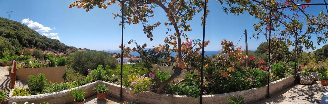 Διαμονή για διακοπές για 7 άτομα, με Μπαλκόνι και Ταράτσα καθώς και Κήπο και Θέα στα Μουσάτα