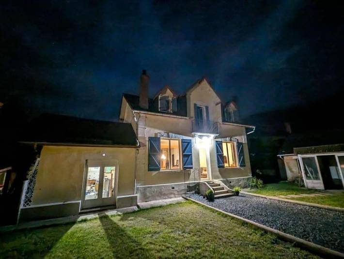 Villa pour 10 personnes, avec Terrasse ainsi que Jacuzzi et Jardin à Pierrefitte-Nestalas