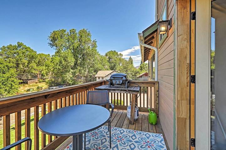 Loft for 2 people, with balcony, with pets in Arizona