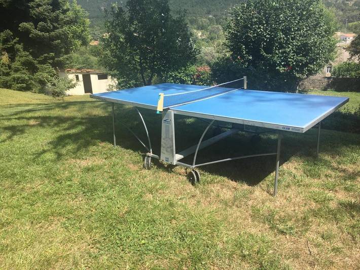 Location de vacances pour 8 personnes, avec vue et jardin à Vesseaux - 2