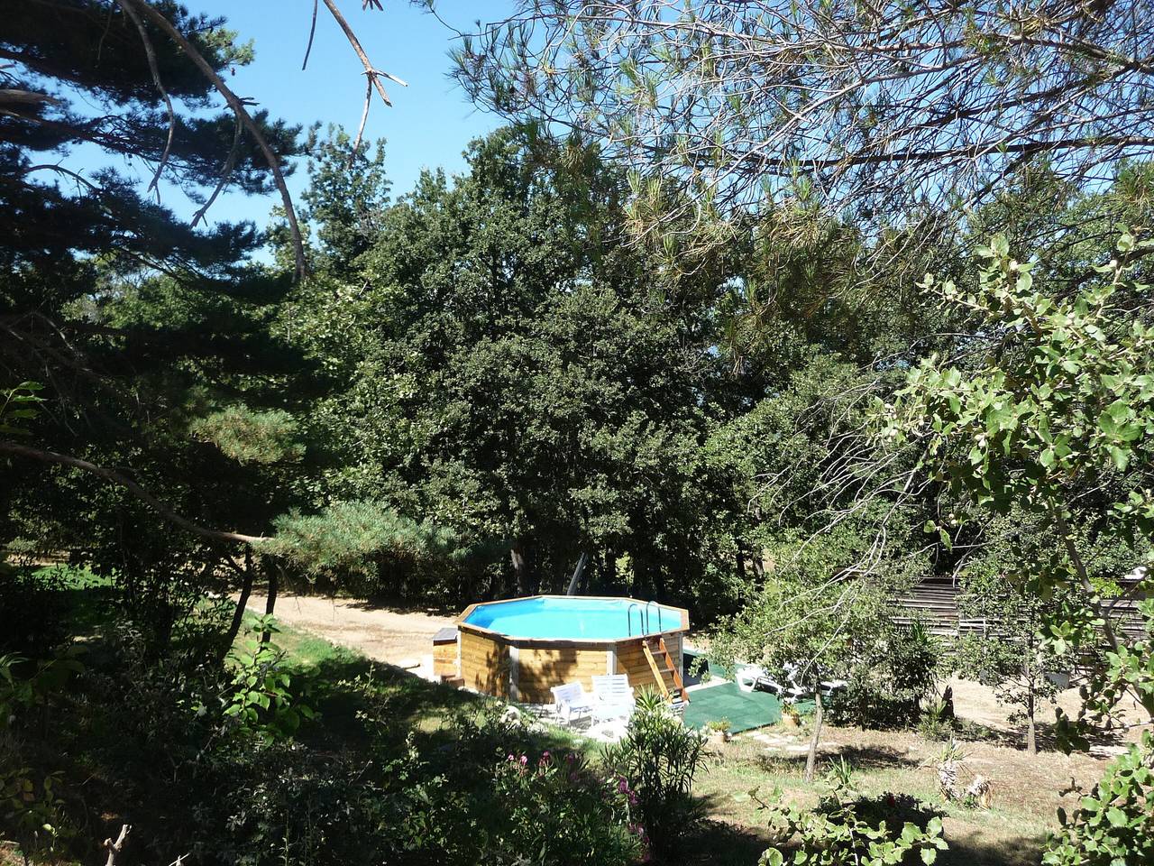 Gîte f2, dans un coin de paradis, avec piscine privative et wifi in Céret, Région de Céret