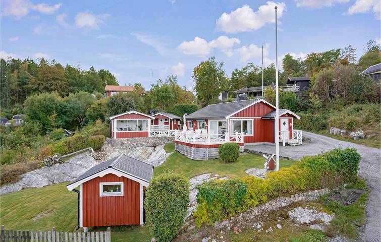 Ferienhaus für 8 Personen, mit Terrasse und Garten in Munkedal