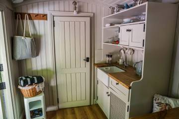 Glamping for 2 Guests in Cumbria, England, Picture 3