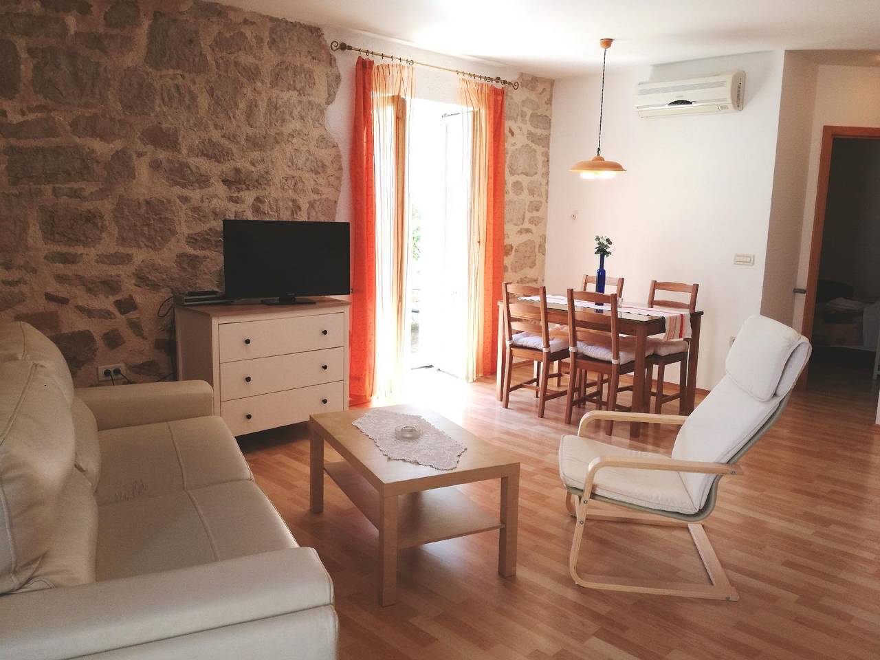 Ganze Ferienwohnung, App Nirvana mit Terrasse in der Altstadt von Vrsar in Vrsar, Vrsar-Funtana