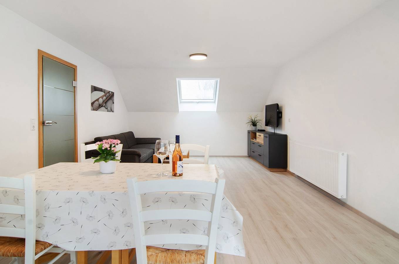 Ganze Wohnung, Ferienwohnung "Am Birnbaum" mit schönem Balkon und Wlan in Überlingen, Region Bodensee-Oberschwaben