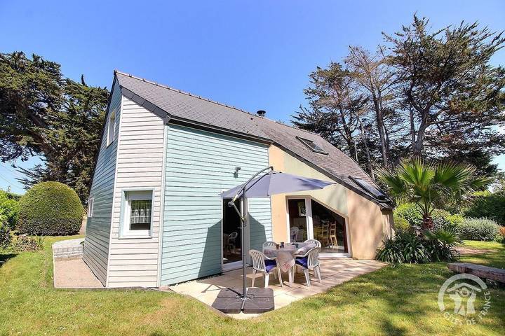 Gîte pour 4 personnes, avec terrasse et jardin