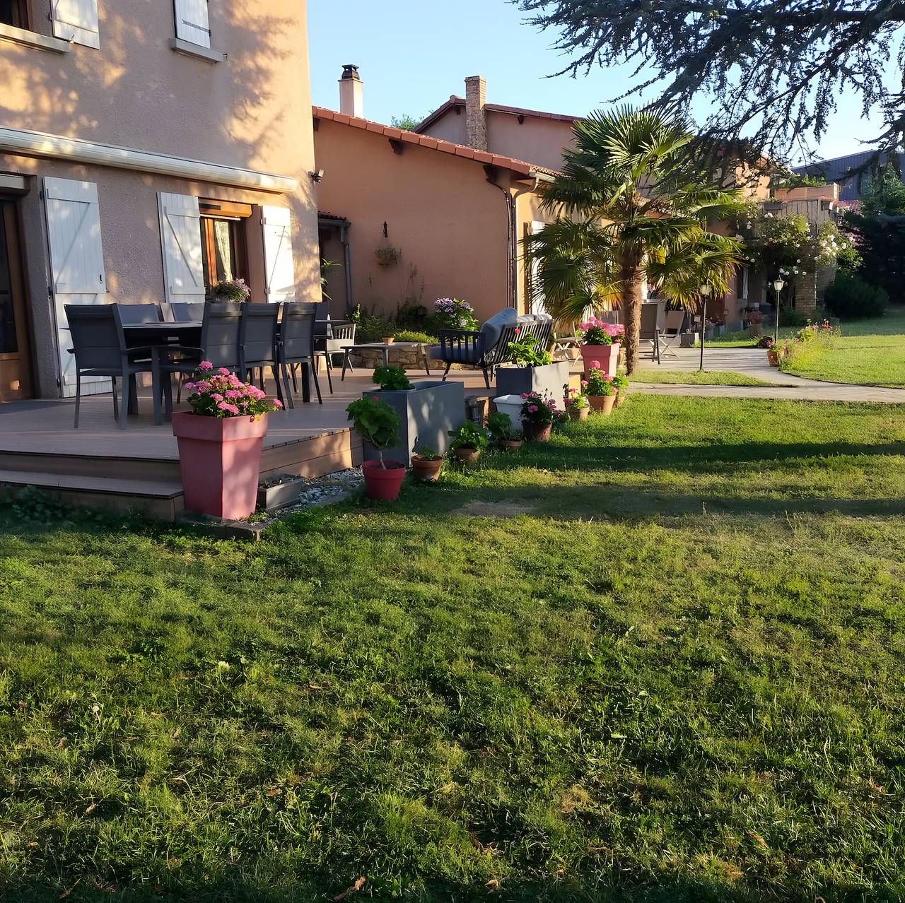 Gîte 'De La Fermette Aubépines' avec piscine partagée, terrasse privée et Wi-Fi in Rentières, Parc naturel régional des Volcans d'Auvergne